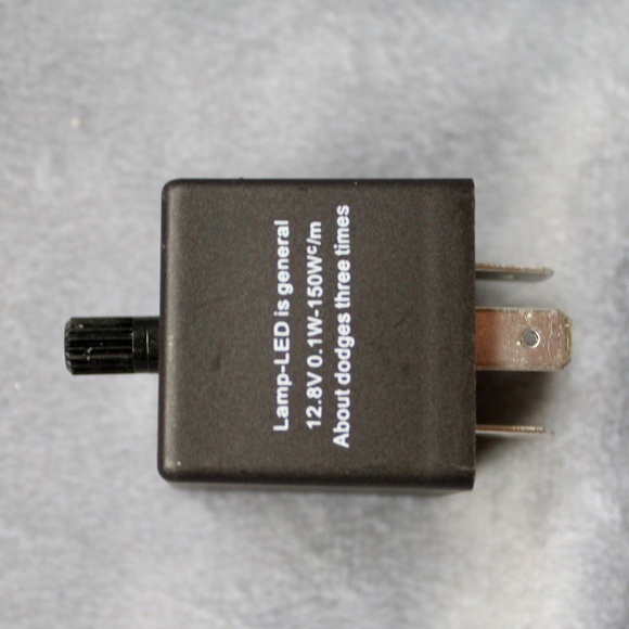 1 pc 3-Pin CF-13 CF13 EP34 Electronic Flasher Relay Fix w/Speed Adjustable - Picture 7 of 10